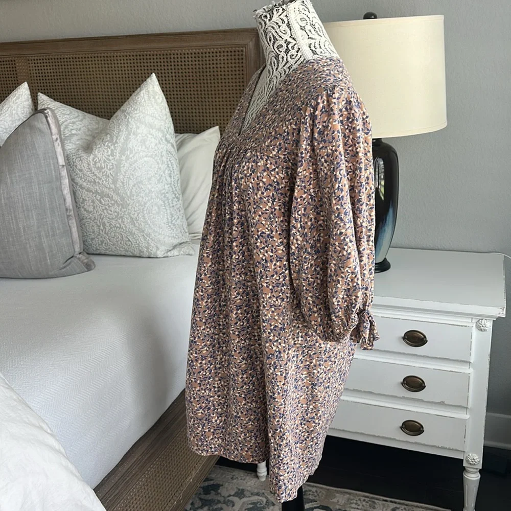 Mirth Belem Dress in Costal Coral - Picture 12 of 14